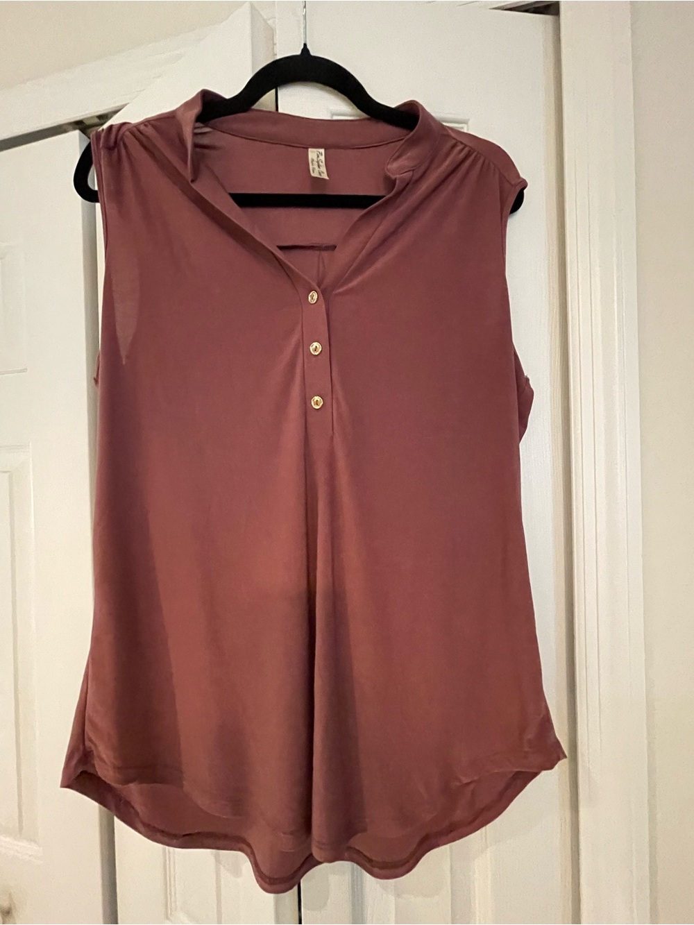 PerSeption Concept Sleeveless V-Neck Button Front Camisole in Mauve